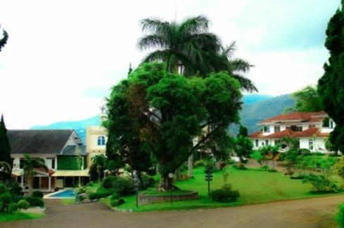 Grand Prioritas Hotel Bogor Exterior photo